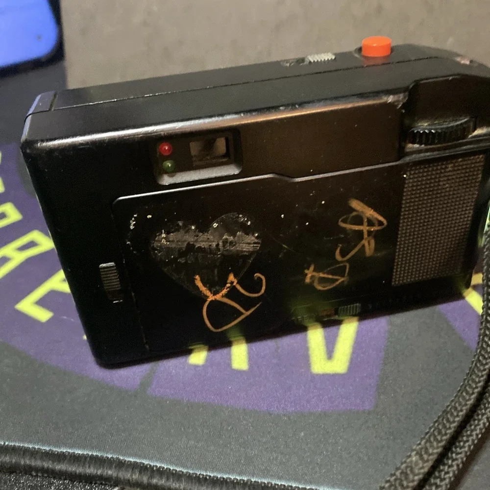 Vivitar EF35 35mm Film Camera Vintage Point & Shoot Retro Camera B2